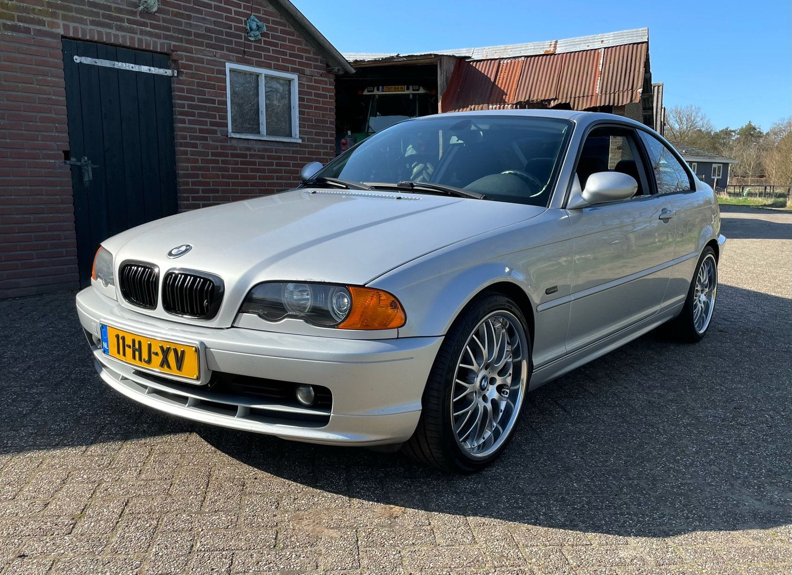 Bmw 318 exe coupe met nieiwe apk, Parkeersensor, Zwart, 4 cilinders, Handgeschakeld