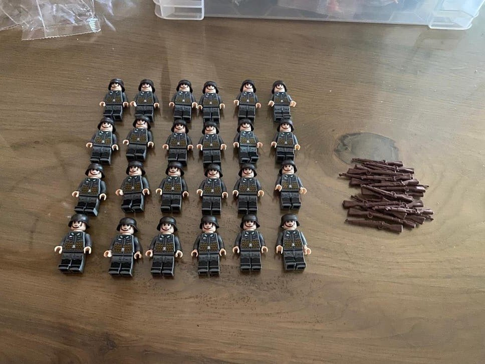24  Duitse Soldaten met Wapens - Compatibel met Lego, Ophalen of Verzenden, Nieuw, Overige merken
