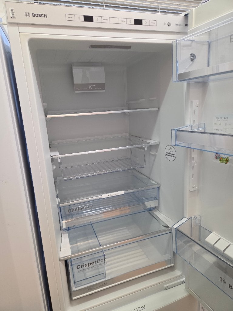 Koel/vries combinatie - Bosch - LowFrost - 3 vrieslades, Witgoed en Apparatuur, Koelkasten en IJskasten, Gebruikt, Duitsland, 200 liter of meer