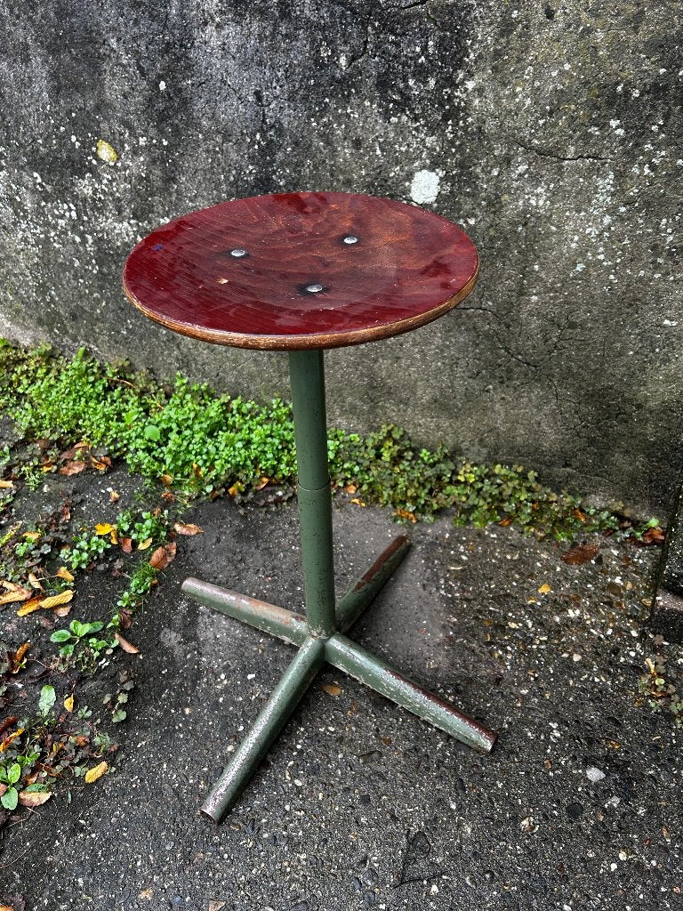 Industriële vintage kruk, Huis en Inrichting, Ophalen of Verzenden, Gebruikt, Staal