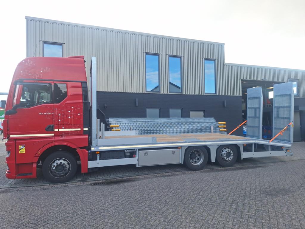 Man tgx machinetransporter nieuwe opbouw oprijwagen, Auto's, Vrachtwagens, Automaat, Achterwielaandrijving, Euro 6, MAN
