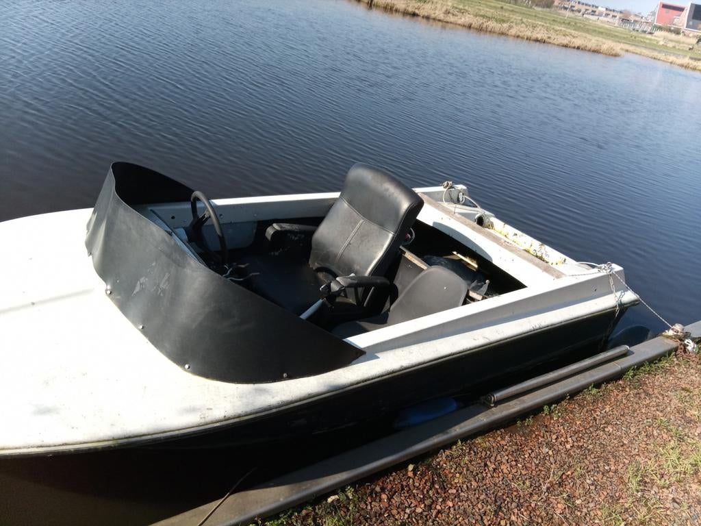 10pk speedbootje opknapper met motor €500,-, Ophalen