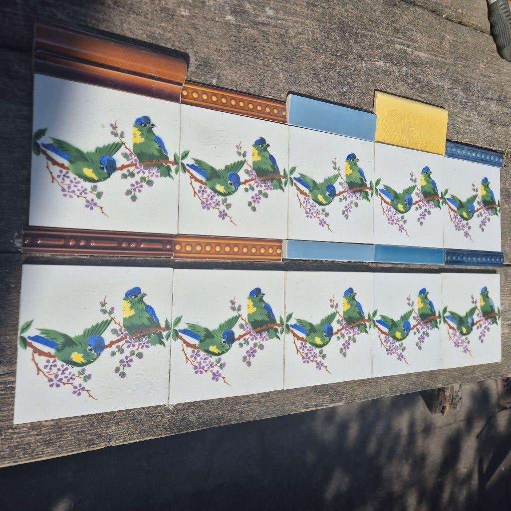 50 art nouveau wandtegels met 2 vogels op tak felle kleuren, Ophalen