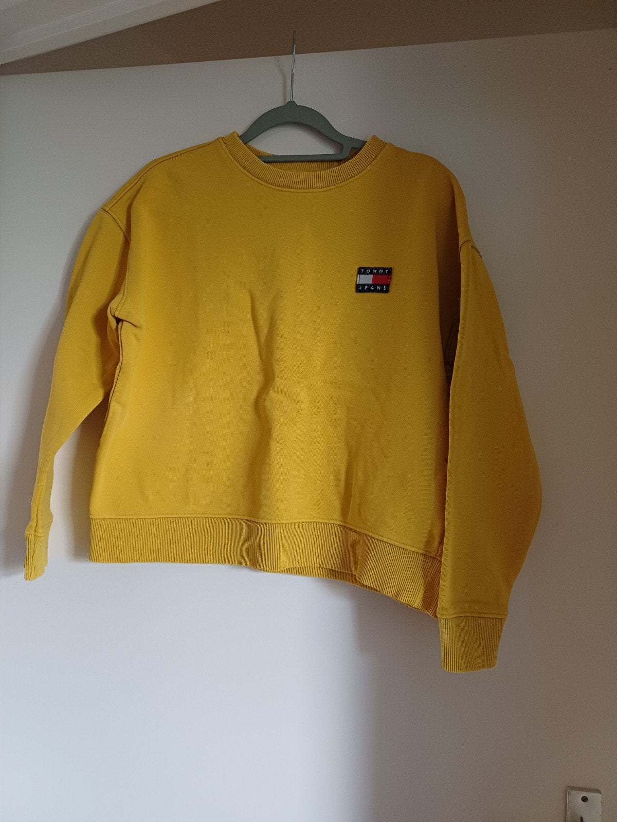 Tommy Jeans okergele Sweater Maat S, Geel, Ophalen of Verzenden, Zo goed als nieuw, Maat 36 (S)