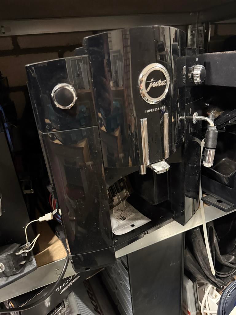 4x Jura koffiezetapparaten defect - voor onderdelen/reparati, Ophalen, Niet werkend, Koffiemachine, Koffiebonen