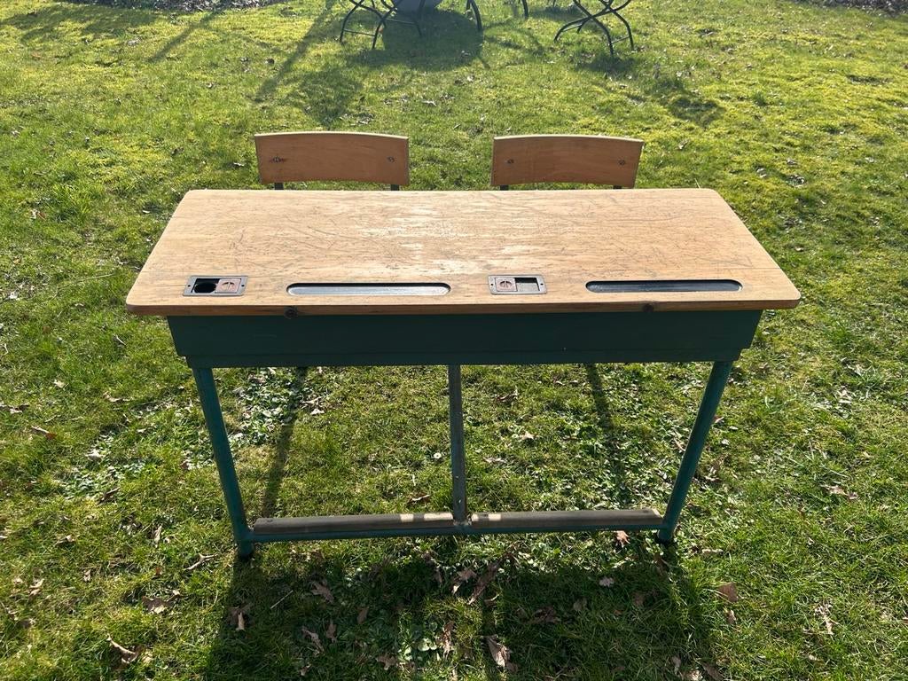 Schoolbankje, Ophalen