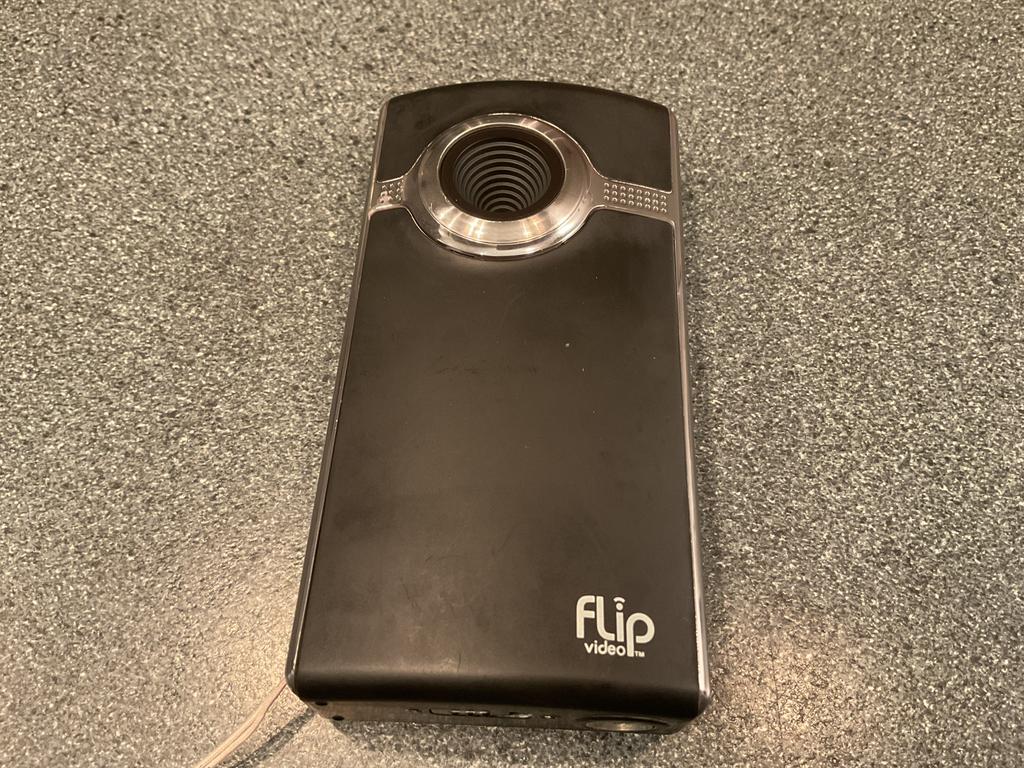 Flip Ultra HD Camcorder 2nd Generation, Ophalen of Verzenden, Gebruikt