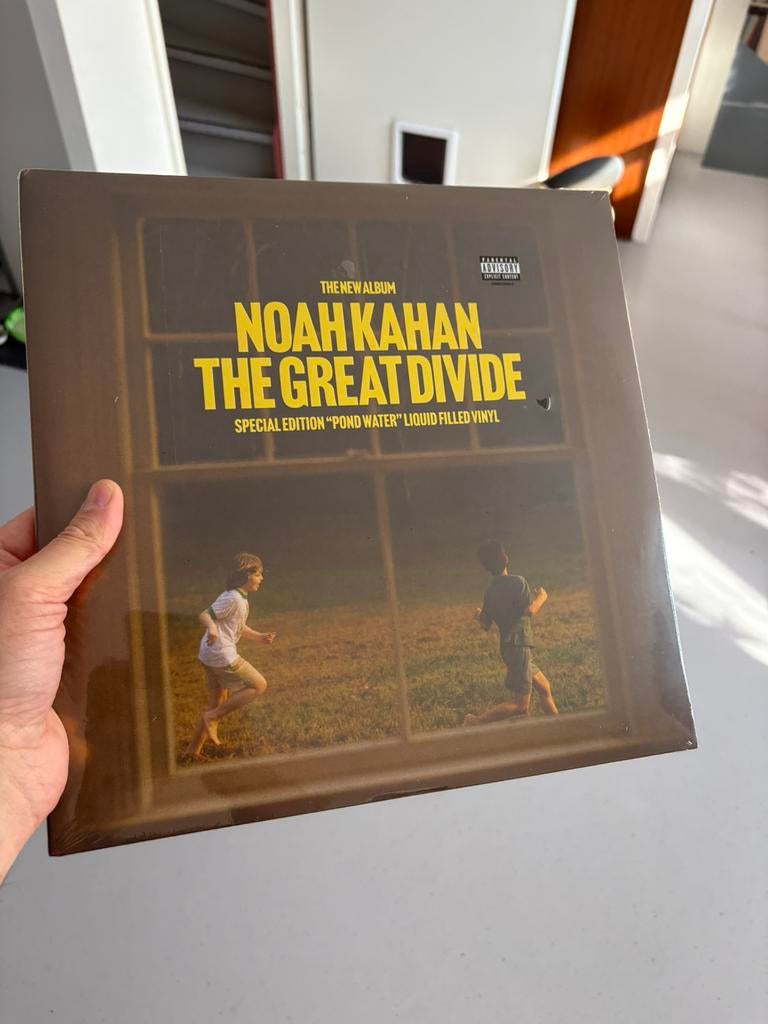 Noah Kahan – The Great Divide (Liquid  "Pond Water" Vinyl), Cd's en Dvd's, Vinyl | Pop, Nieuw in verpakking, Limited edition, 2020 tot heden
