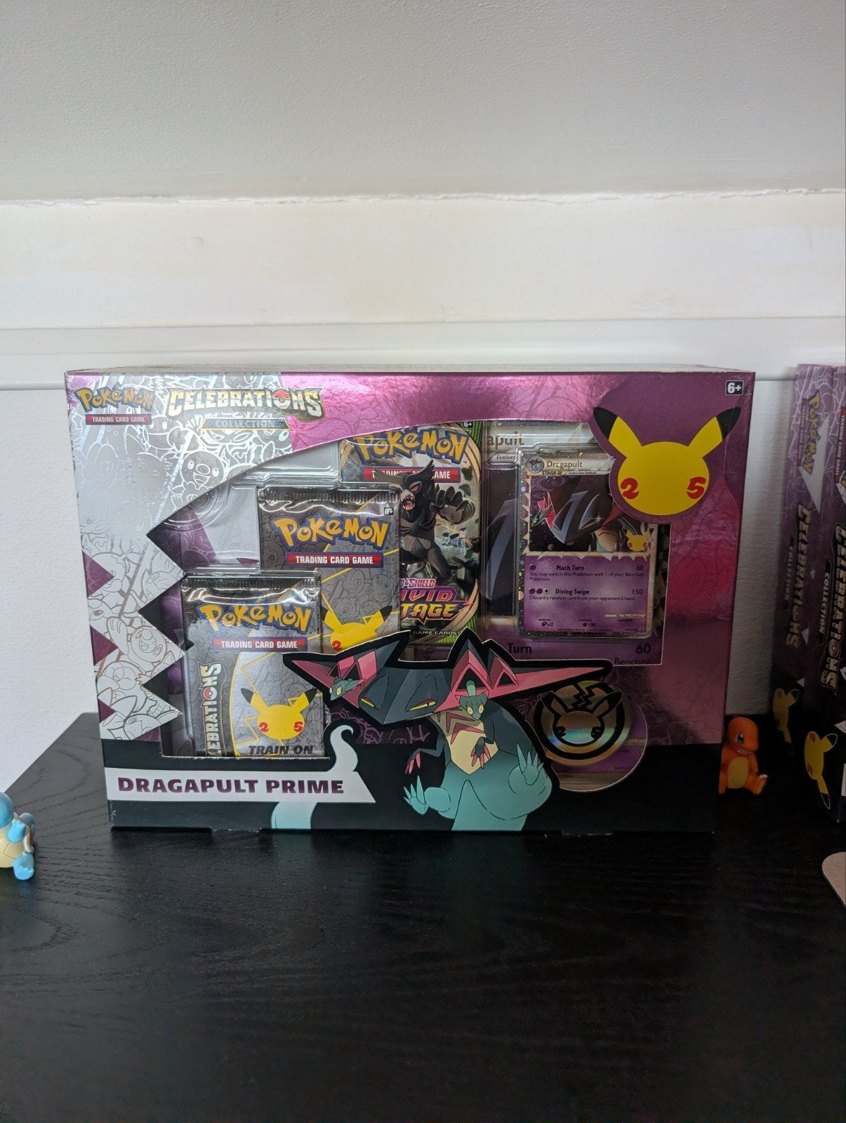 Pokémon Celebrations Dragapult Prime Box 25th Anniversary, Ophalen of Verzenden, Nieuw, Overige typen