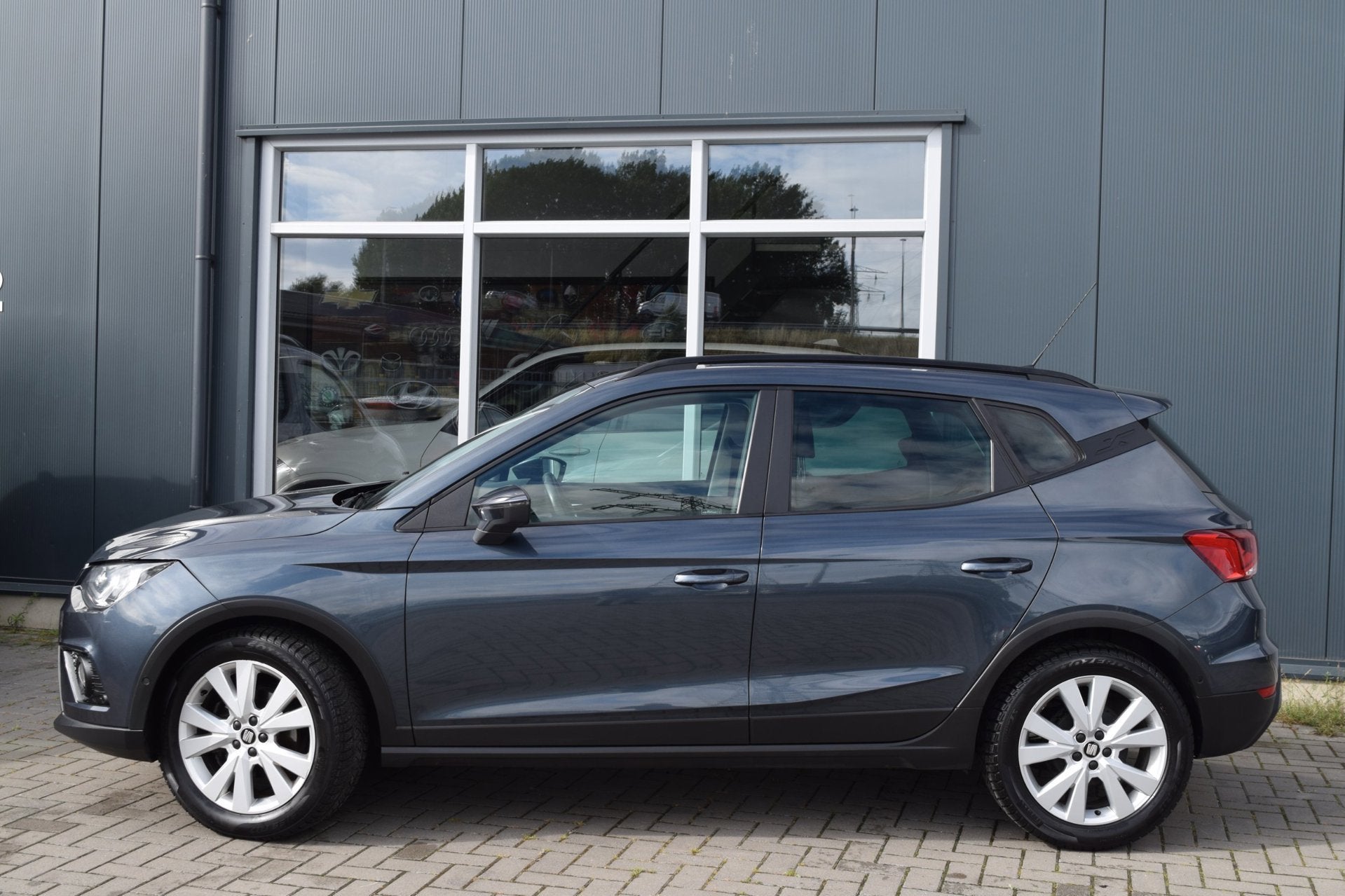 Seat Arona 1.0 TSI Style Business Intense | Adaptive Cruise, Auto's, Voorwielaandrijving, Gebruikt, 95 pk, 49 €/maand