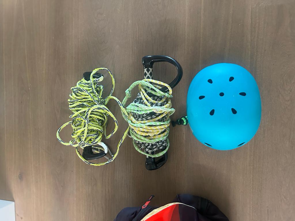 Jobe Maze Wakeboard met bindingen, helm en touw - Lichte sch, Watersport en Boten, Wakeboarden, Ophalen, Gebruikt, Board en Schoenen