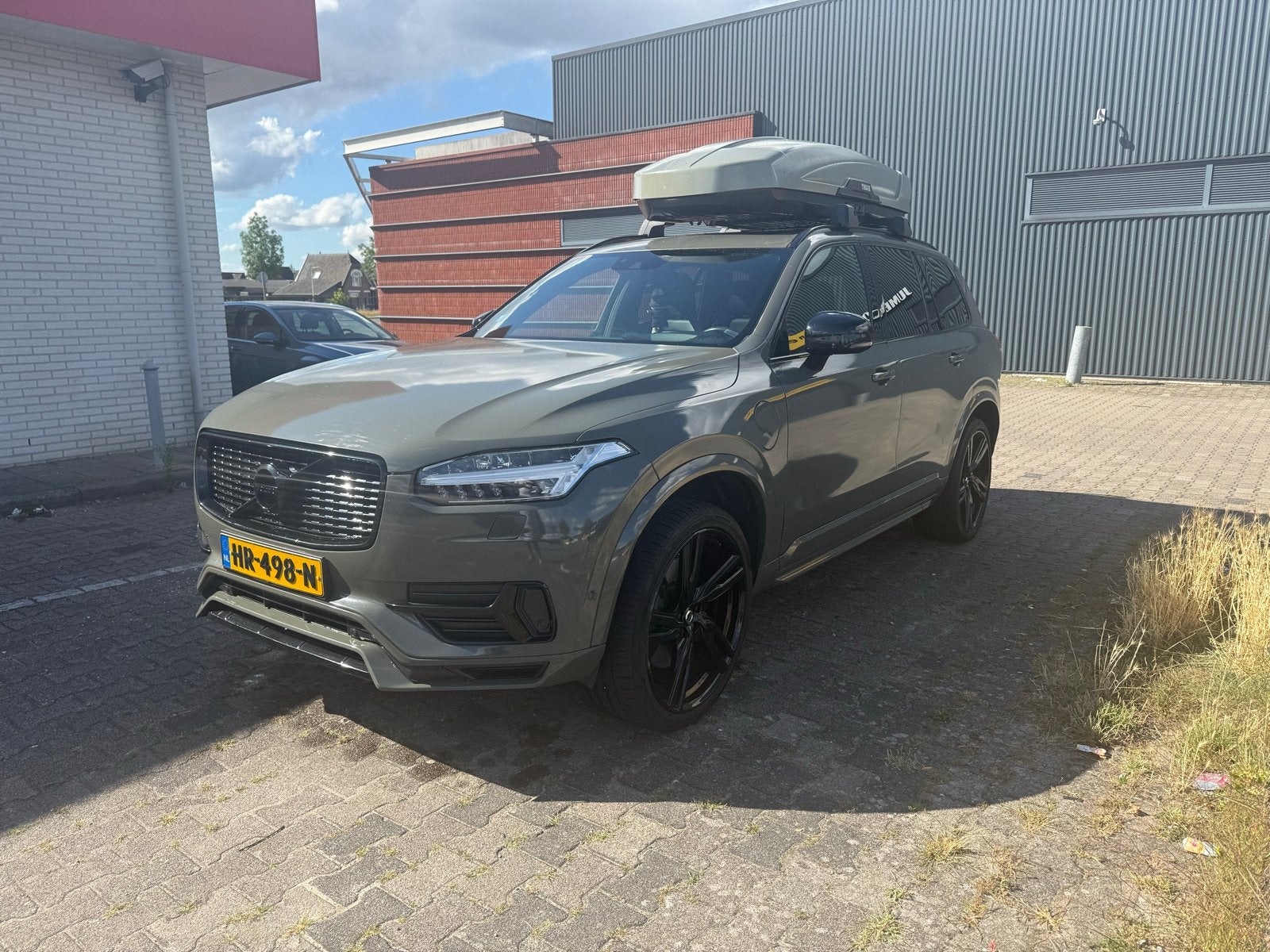Volvo XC90 2.0 T8 R-DESIGN AWD, 1969 cc, 320 pk, 7 stoelen, Zwart