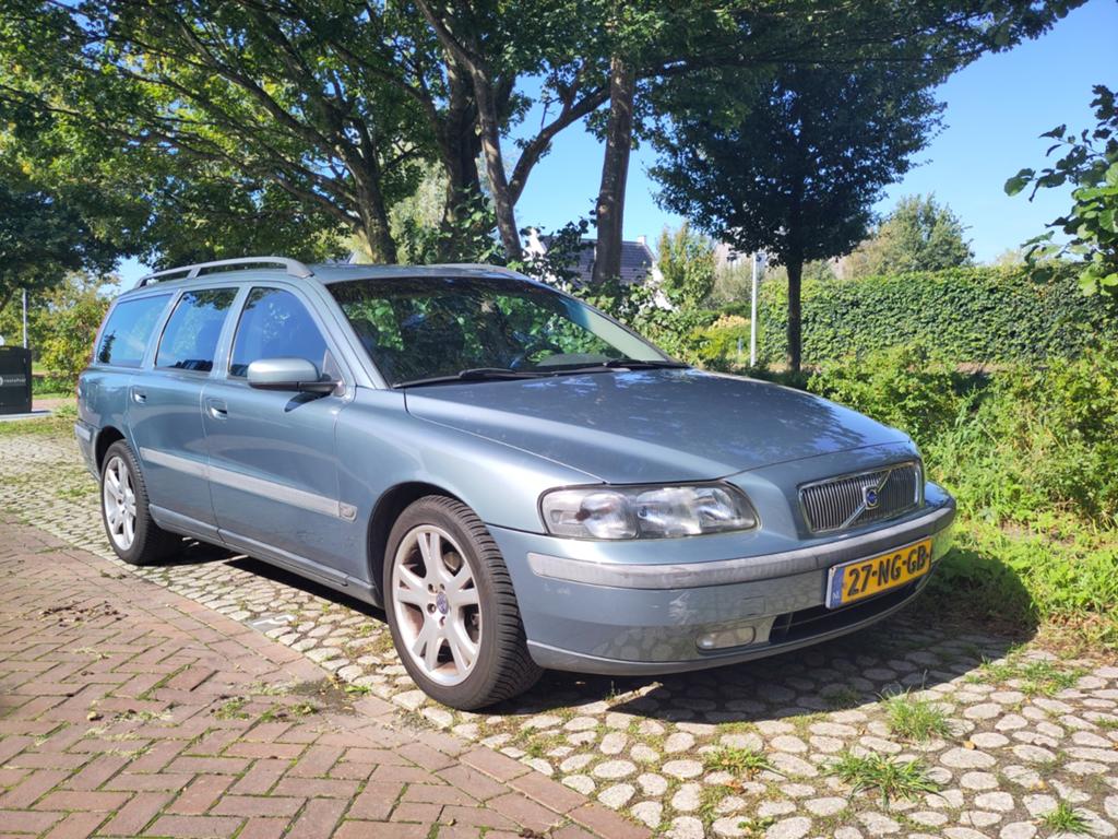 Volvo V70 2.4 140PK AUT 2003 Groen, 1556 kg, 1800 kg, Stationwagon, 2435 cc