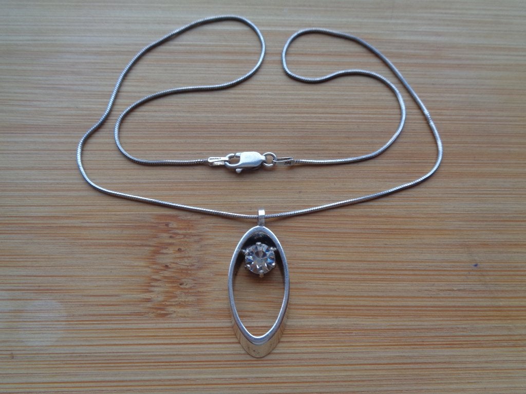 zilveren ketting met mooie design hanger [1109], Met hanger, Verzenden, Zo goed als nieuw, Zilver