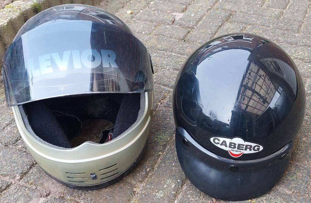 1 caberg jet-helm (small) + 1 Levior integraal dames, XS, Integraalhelm, Dames, Tweedehands