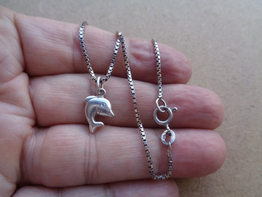zilveren ketting met dolfijn hanger [817], Met hanger, Verzenden, Zo goed als nieuw, Zilver