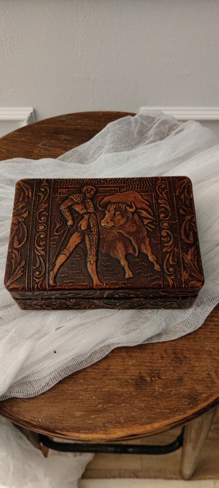 Vintage handgetoold leren juwelen doosje/trinket box., Ophalen of Verzenden, Leer