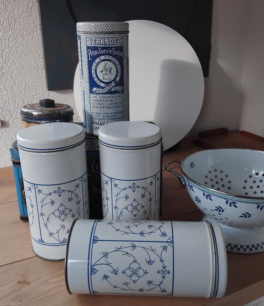 Jäger, saksisch blauw, 3 voorraadblikken ter decoratie, Verzamelen, Blikken, Ophalen of Verzenden, Gebruikt, Koek(jes)