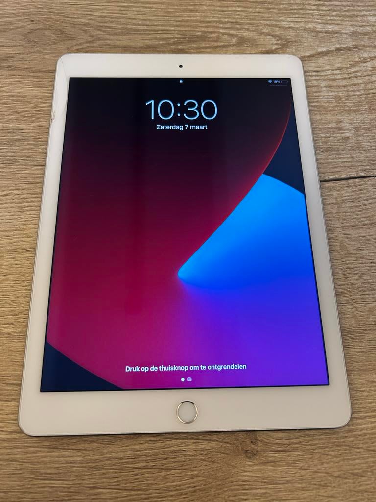 iPad Air 2, 32 GB, Wit/Zilver - Zichtbaar gebruikt, 10 inch, 32 GB, Ophalen of Verzenden, Wi-Fi