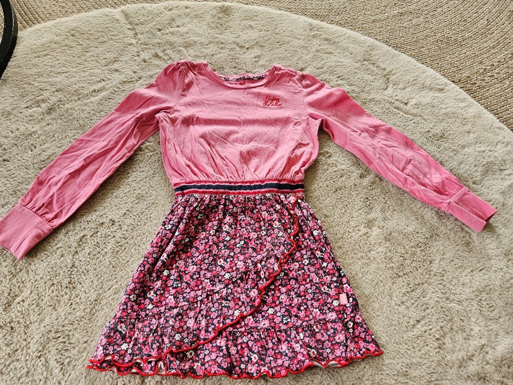 Roze jurk met bloemetjes van we fashion, maat 122-128, Kinderen en Baby's, Kinderkleding | Maat 122, Meisje, Ophalen of Verzenden