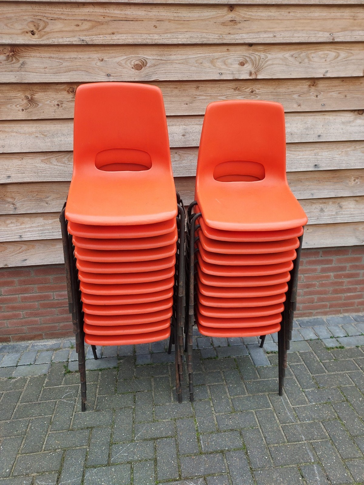22 x stapelstoelen kantine stapelbare partij stoelen, Ophalen