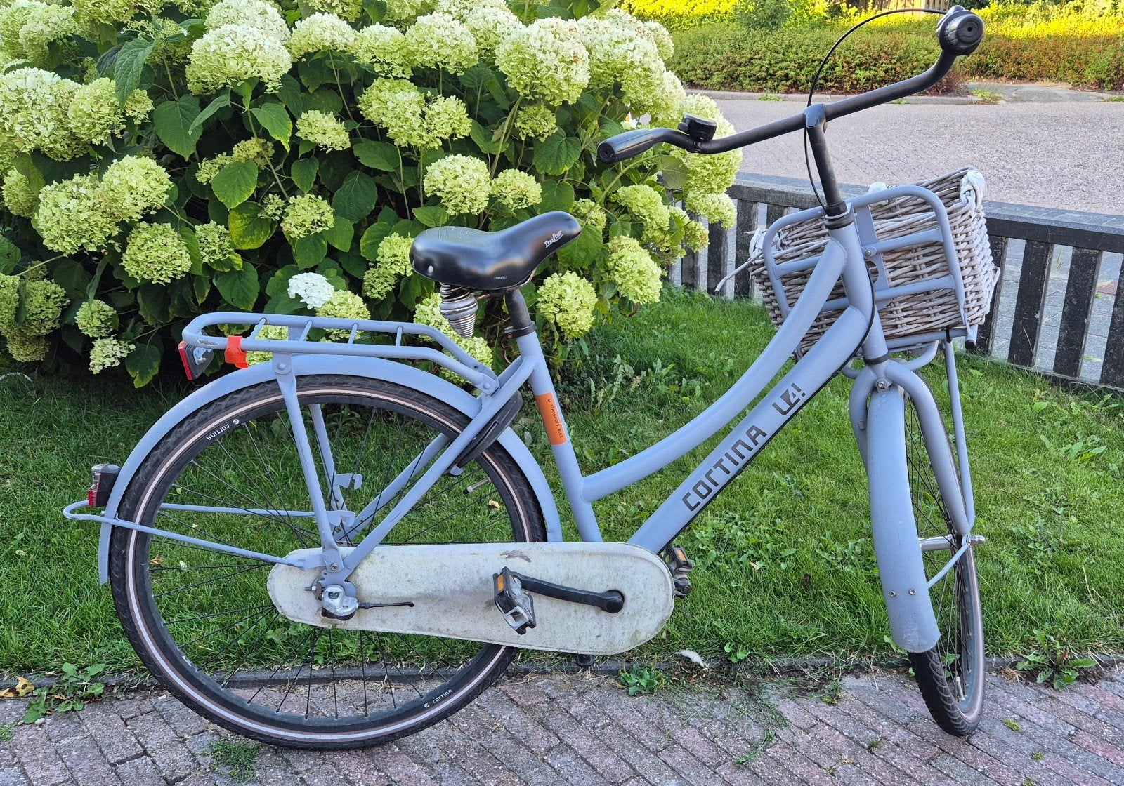 Cortina meidenfiets - Lichtblauw - 26 inch, Fietsen en Brommers, Fietsen | Dames | Damesfietsen, Terugtraprem, Gebruikt, Minder dan 47 cm