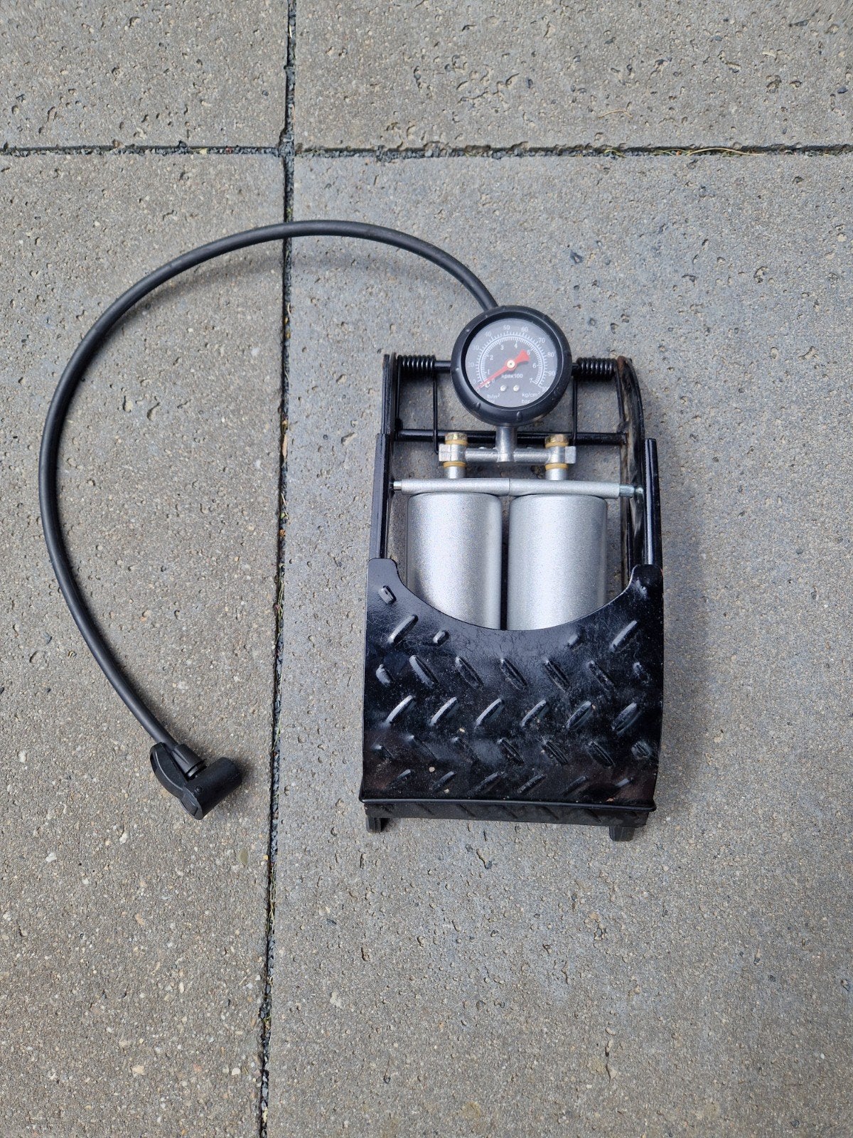 Voetpomp met drukmeter, Ophalen of Verzenden, Drukmeter, Nieuw