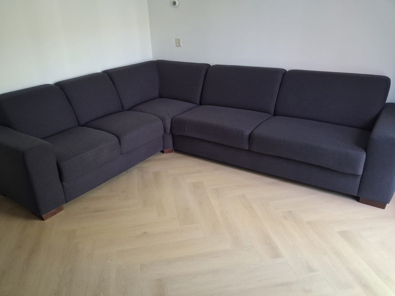 Comfortabele L-bank - 240cm x 300cm. Ophalen in Utrecht, Gebruikt, Hoekbank, Ophalen of Verzenden, 200 tot 250 cm