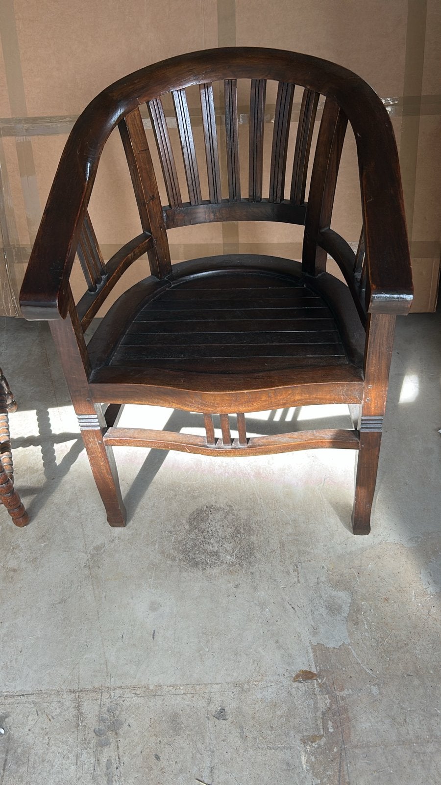 Antieke houten fauteuil, Ophalen