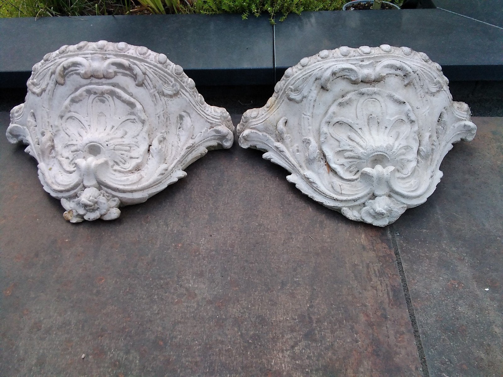 Twee prachtige, zgan klassieke witte betonnen tuin ornament, Tuin en Terras, Ophalen of Verzenden, Zo goed als nieuw, Beton, Overige typen