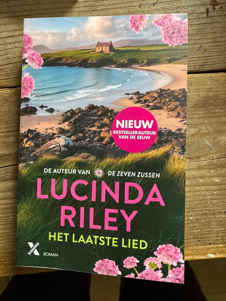Het Laatste Lied - Lucinda Riley, Ophalen of Verzenden, Zo goed als nieuw, Nederland