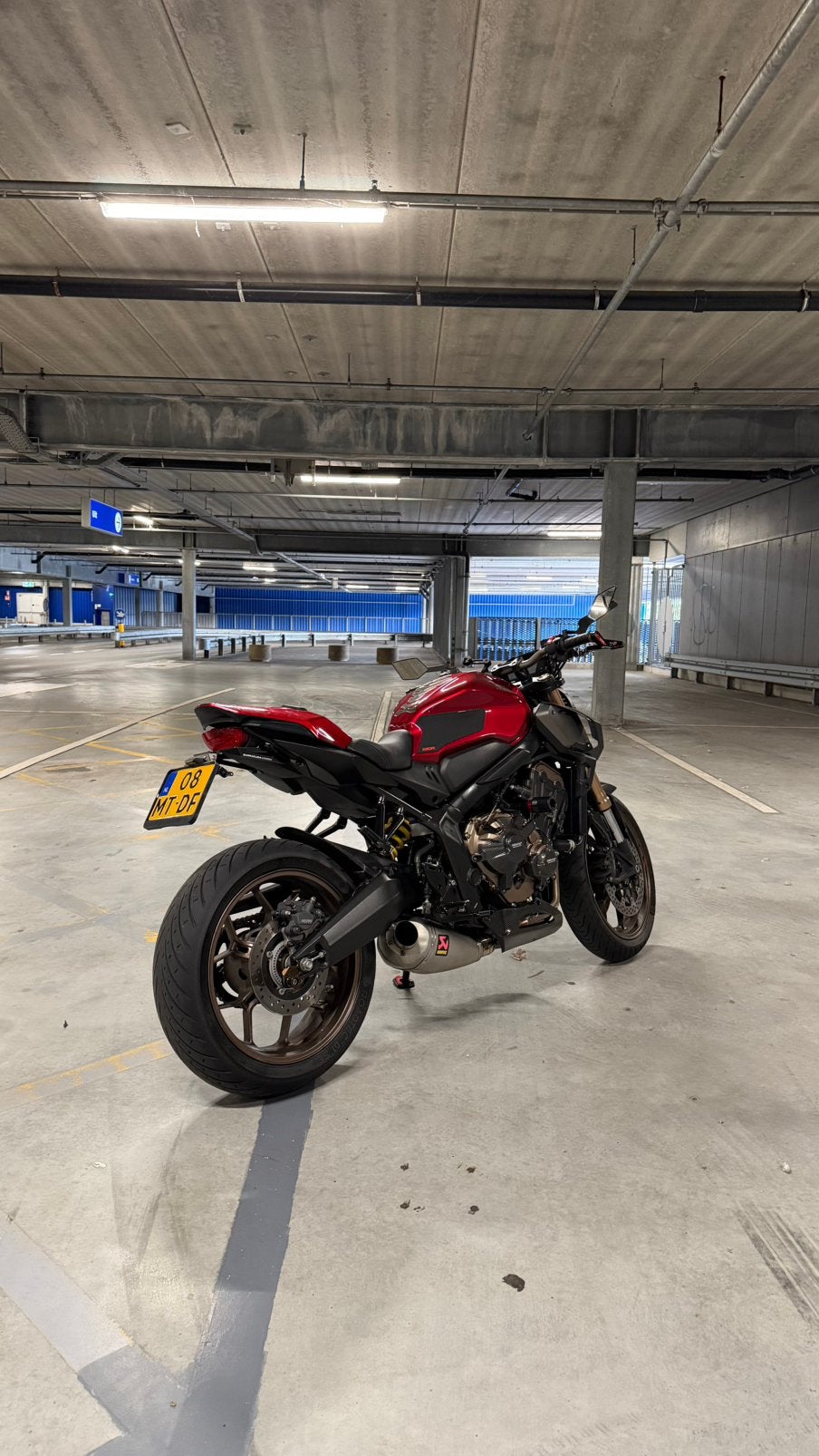 Honda CB650R - Naked Bike - Akrapovic uitlaat - quikshifter, 4 cilinders, 649 cc, Gebruikt, Particulier