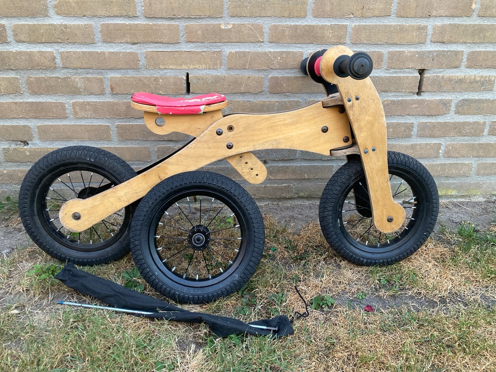 Trybike houten loopfiets 2-in-1 (driewieler en tweewieler), Fietsen en Brommers, Ophalen, Gebruikt, 16 tot 20 inch