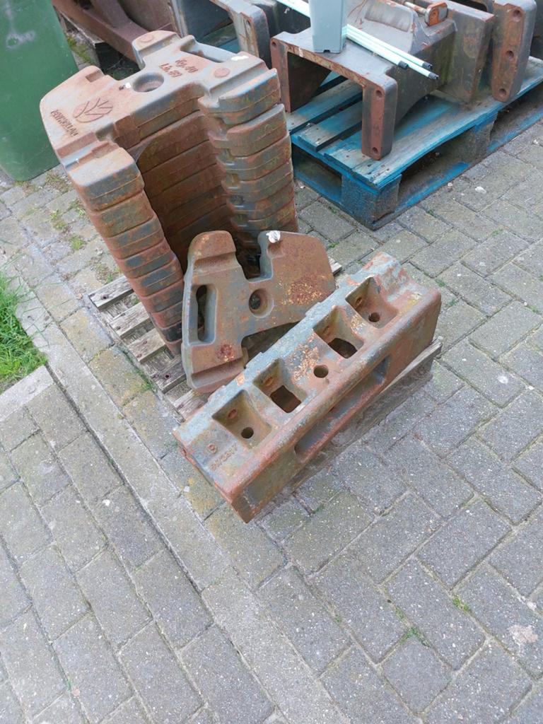 Diverse frontgewichten, Ophalen
