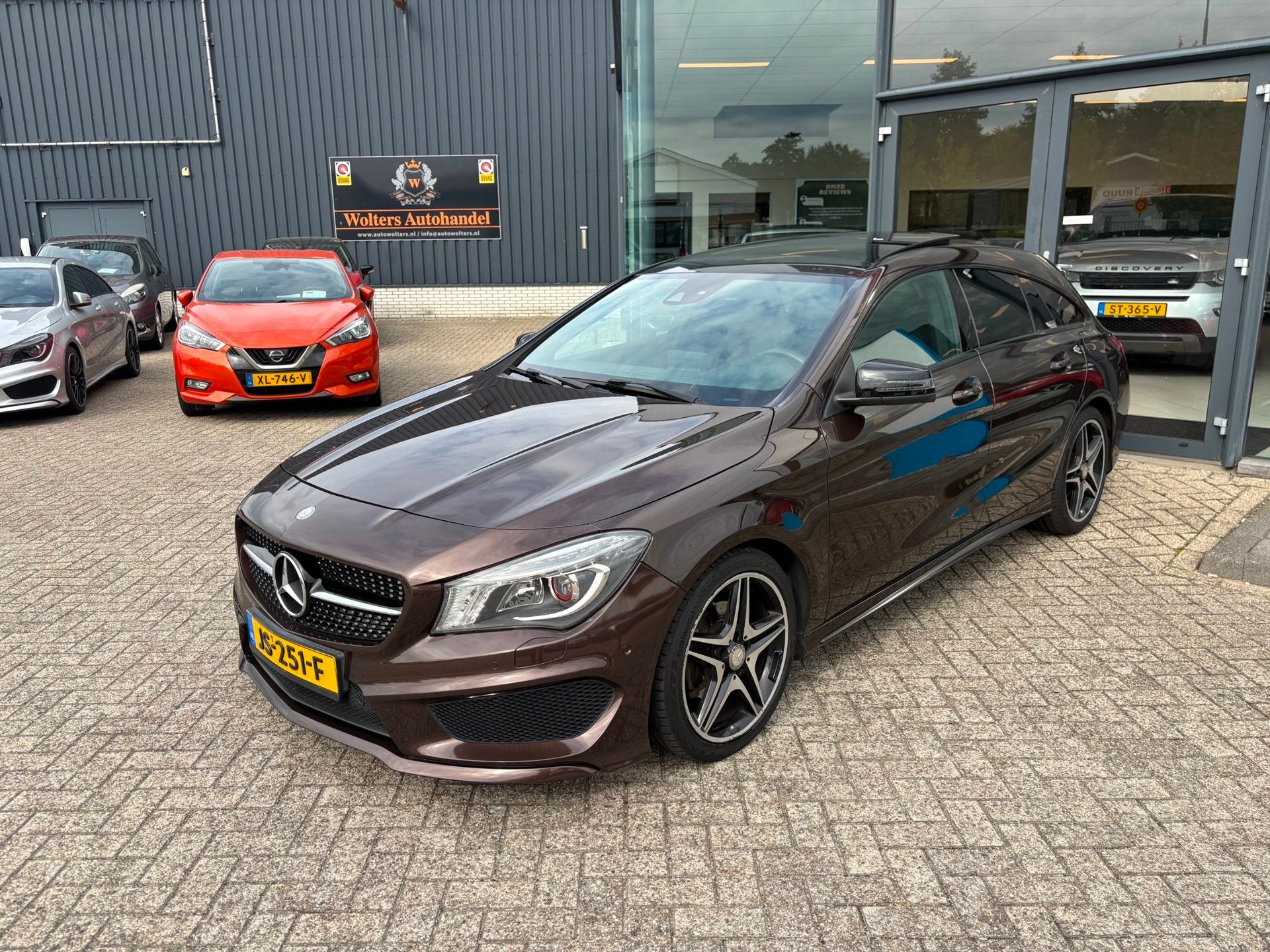 Mercedes-Benz CLA-klasse Shooting Brake 200 AMG-line Edition, Auto's, 730 kg, Gebruikt, Bruin, Leder en Stof