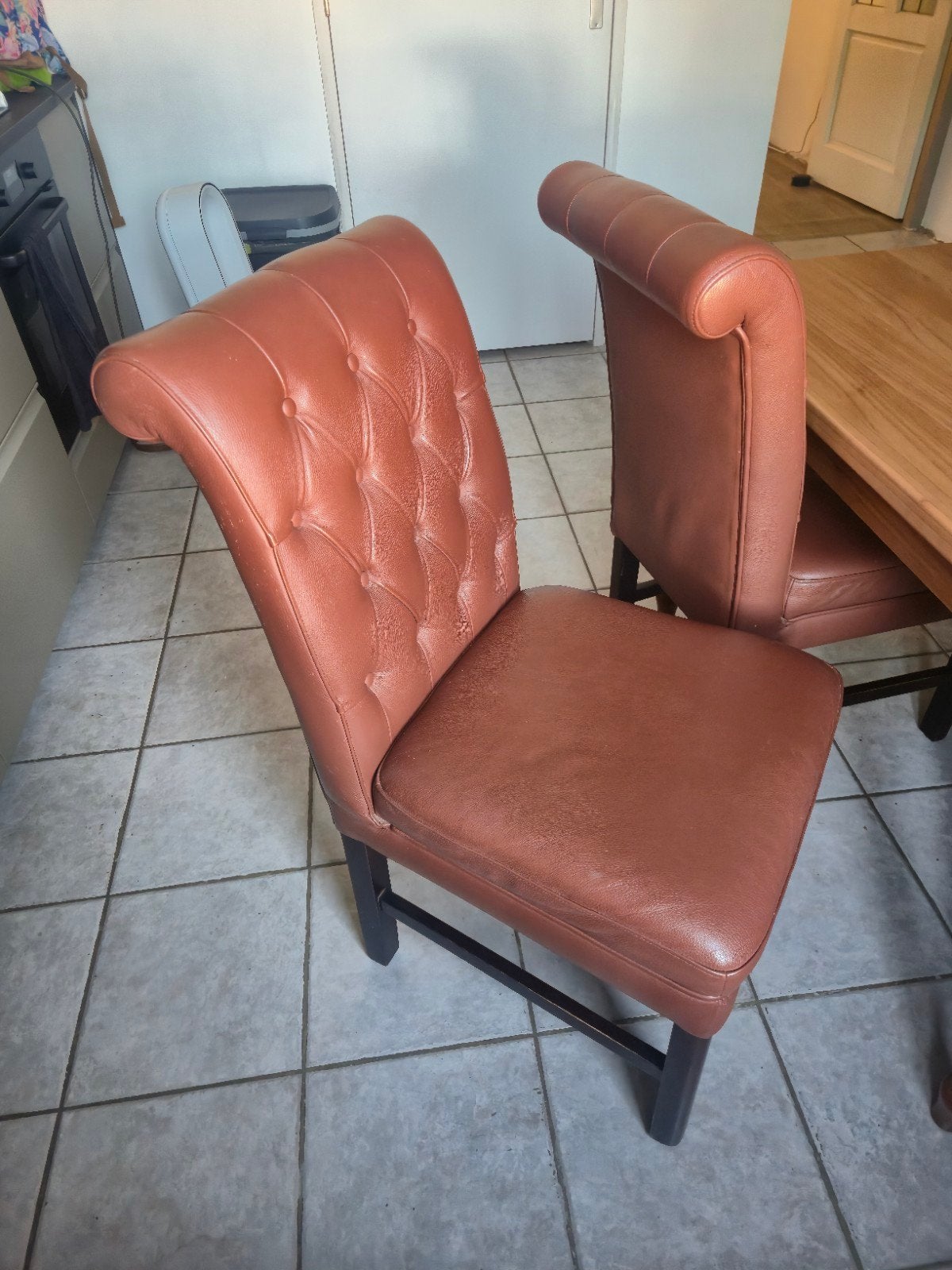 Set van 4 bruine leren stoelen - gratis af te halen, Huis en Inrichting, Stoelen, Gebruikt, Vier, Leer, Bruin, Ophalen