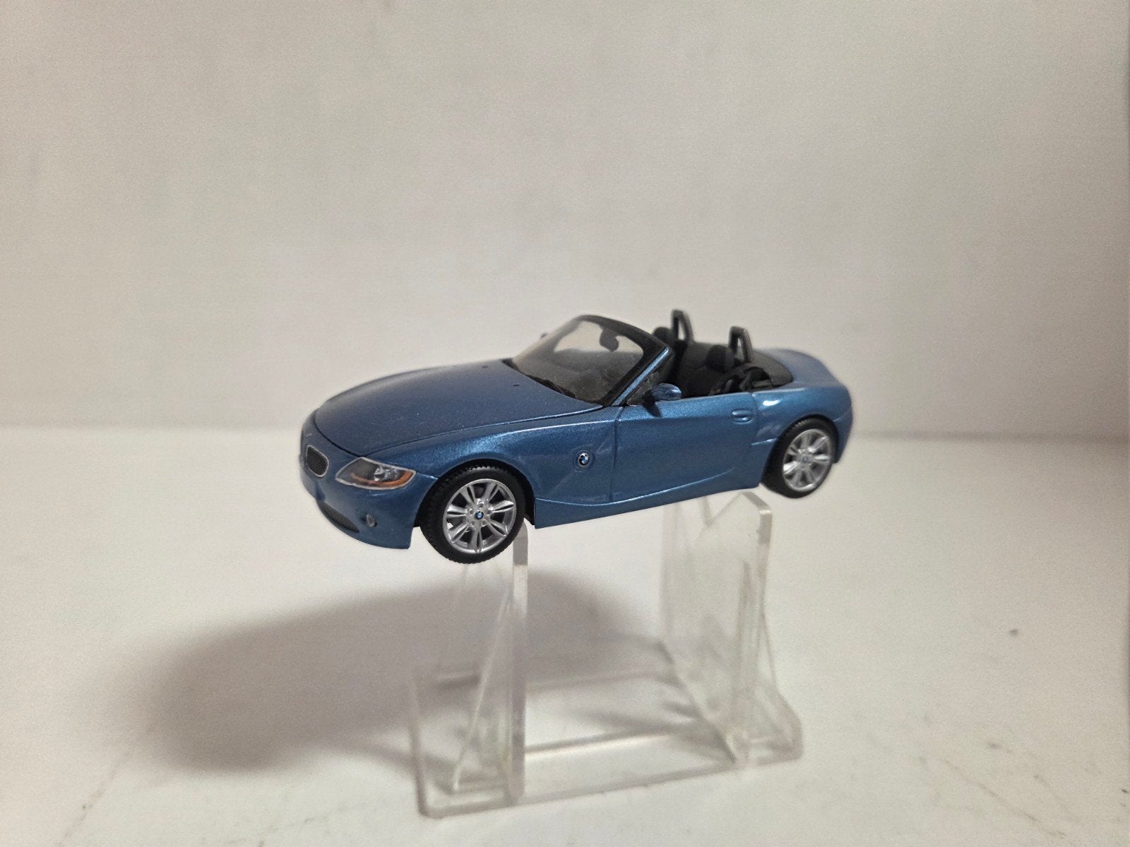 Minichamps BMW Z4 1:43, Auto, ., Ophalen of Verzenden, Zo goed als nieuw