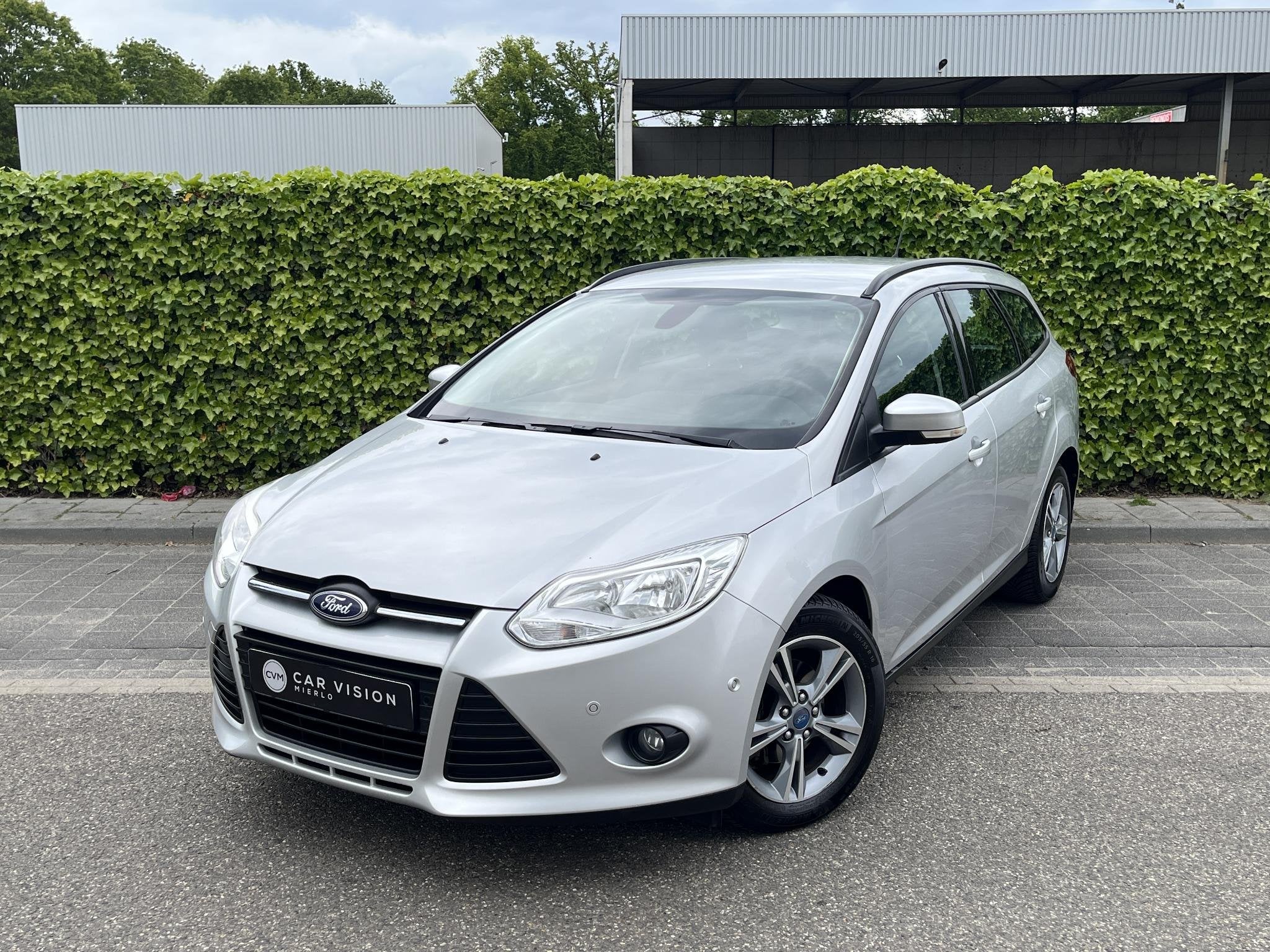 Ford Focus Wagon 1.0 EcoBoost * Airco * 146DKM! * Nieuwe Dis, Euro 5, Gebruikt, Handgeschakeld, 3 cilinders