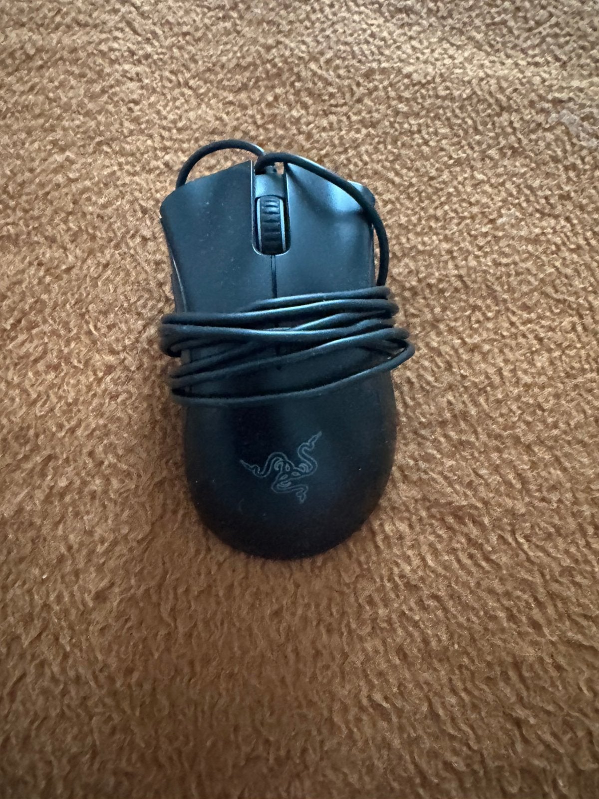 Razer deathadder essential, Computers en Software, Muizen, Ophalen of Verzenden, Zo goed als nieuw