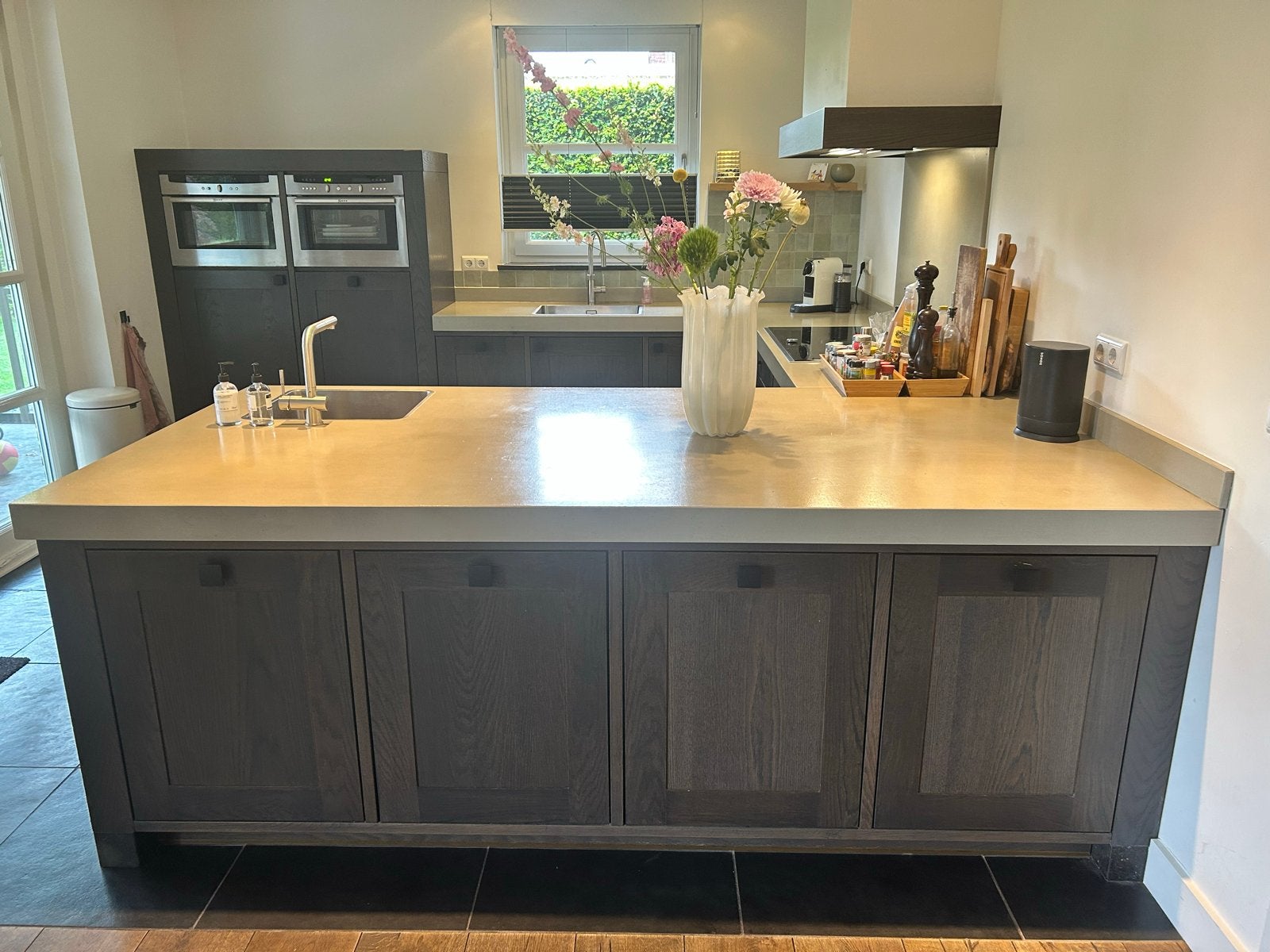 Moderne U-keuken schierkookeiland en hoogwaardige apparatuur, Huis en Inrichting, Keuken | Complete keukens, Ophalen, Gebruikt