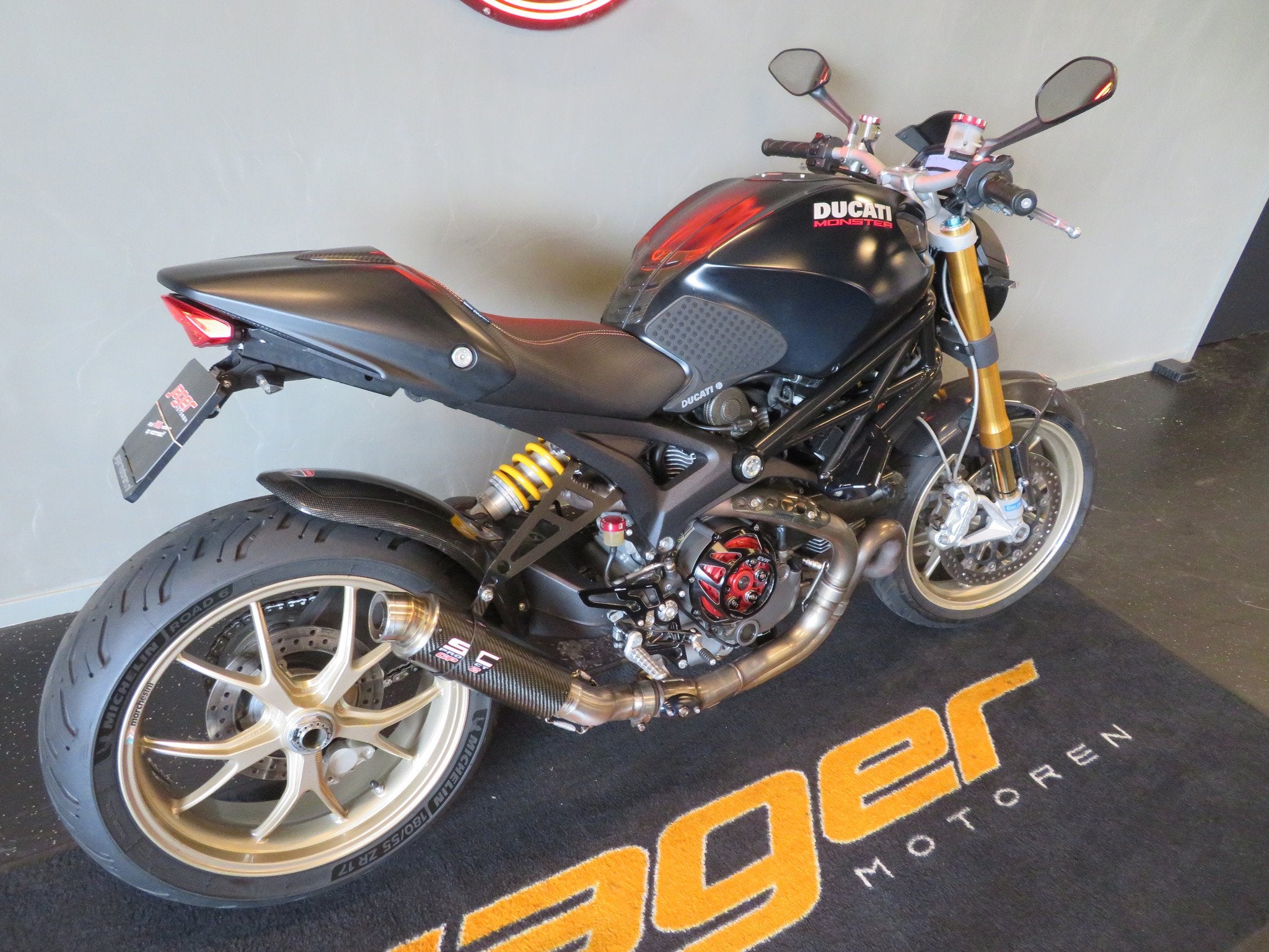 Ducati MONSTER 1100 S OHLINS SC TOPPER! (bj 2009), Motoren, Motoren | Ducati, Bedrijf, Naked bike