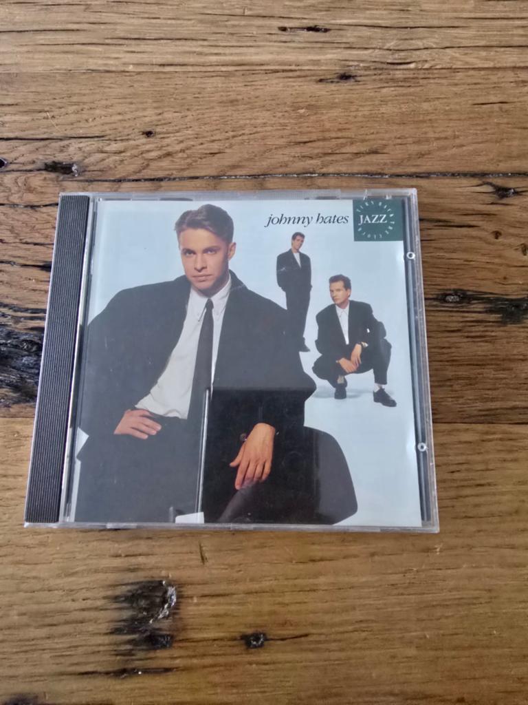 Te koop CD Johny Hates Jazz, Ophalen of Verzenden, Zo goed als nieuw