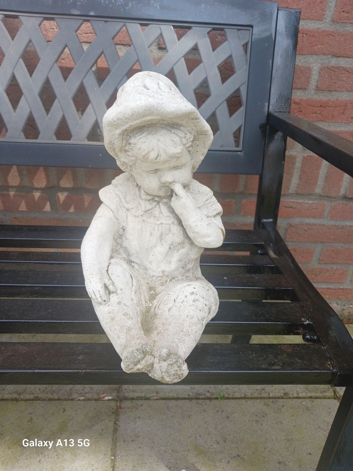 Tuinbeeld Jongetje met Hoed - Beton, Tuin en Terras, Tuinbeelden, Ophalen