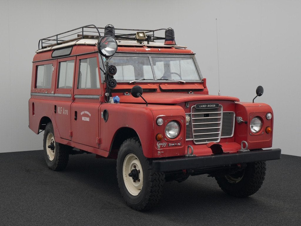 Land Rover 109 MK III 2.6L 83-86 Pk Petrol Kleinlöschfahrze, Auto's, Oldtimers, 86 pk, Land Rover, Overige carrosserieën, Bedrijf