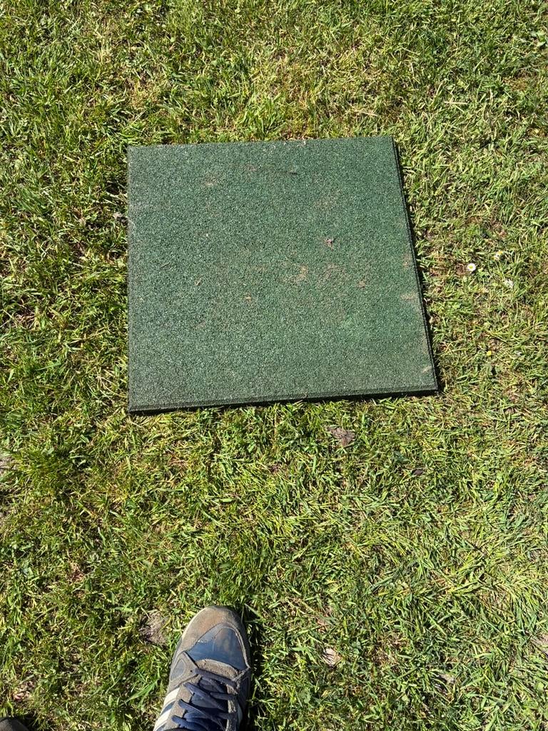 Rubber tegels 50x50 2 stuks groen., Tuin en Terras, Tegels en Klinkers, Ophalen, Gebruikt, Overige typen, Rubber