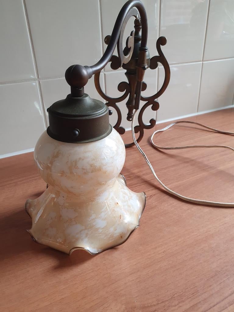 Wandlamp met marmerlook glazen kap, Ophalen, Gebruikt, Glas