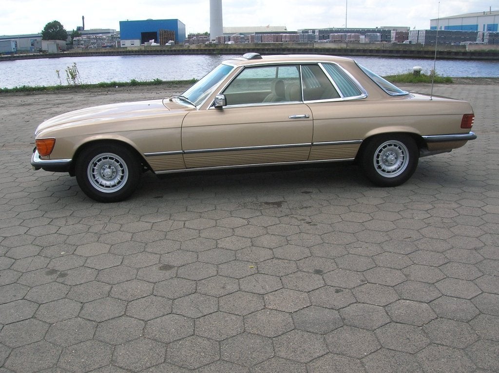 MERCEDES 280 SL  CHAMPAGNE METALLIC 1981   SLC, Achterwielaandrijving, Beige, Bruin, 2717 cc