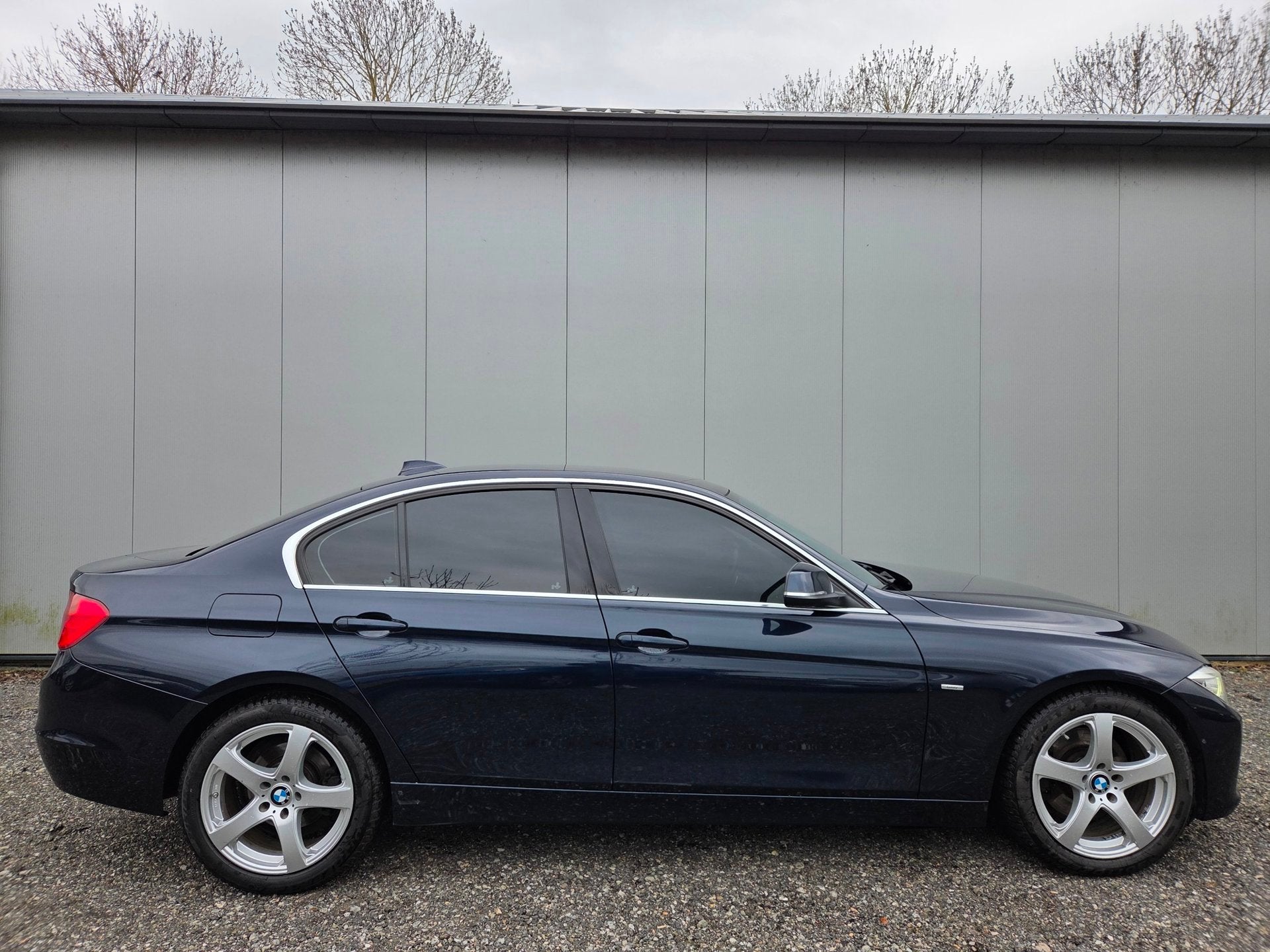 BMW 3-serie 328i High Executive Luxury | HUD | Stoelverw. |, Auto's, Automaat, Achterwielaandrijving, Gebruikt, 4 cilinders