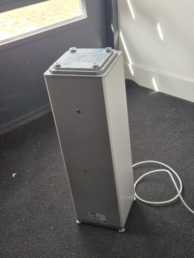 LC3 Linak zuil, Ophalen