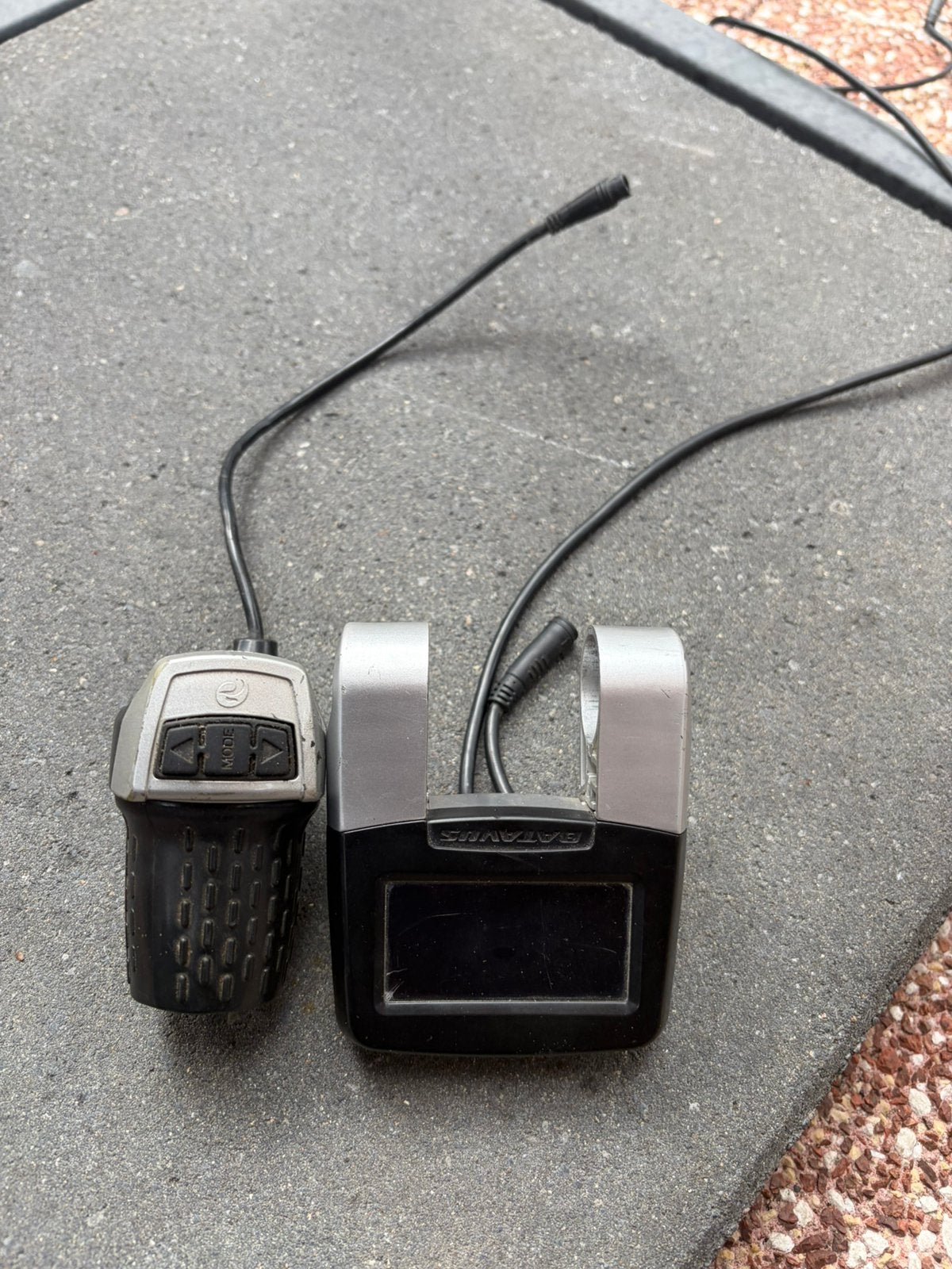 Batavus display met stuurbediening, voorwiel met motor., Ophalen, Gebruikt